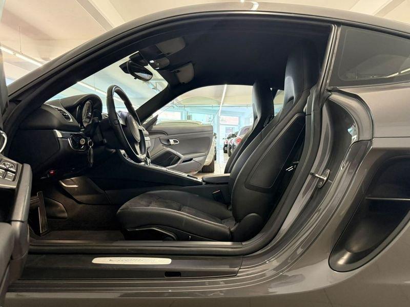 Porsche Cayman 2.7