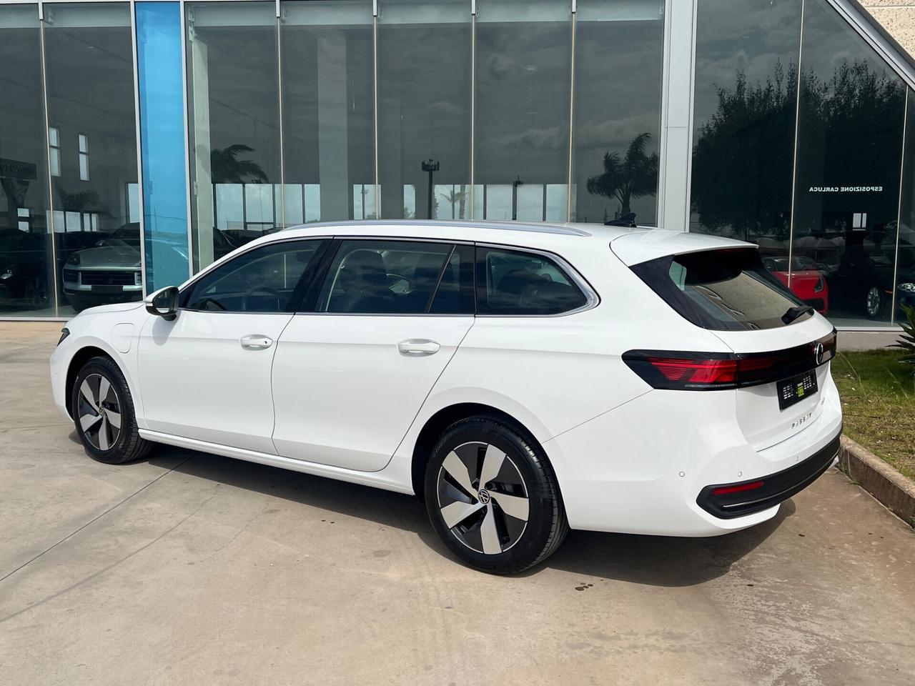 Volkswagen Passat 1.5 TSI eHybrid 204 CV DSG Business - SUPER OFFERTA T-STOCK