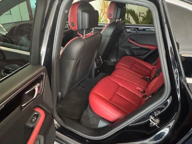 PORSCHE Macan 3.0 S