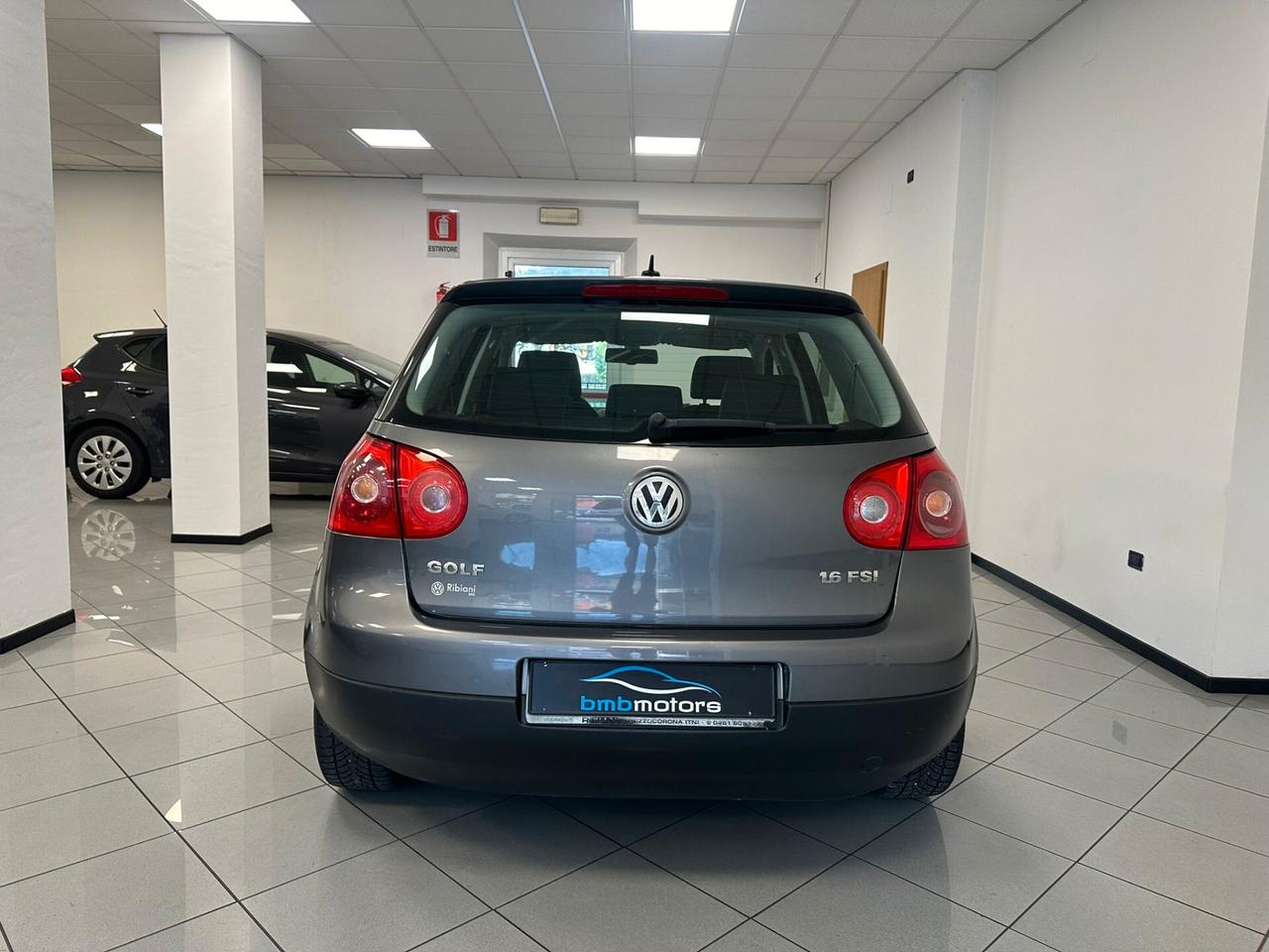 Volkswagen Golf 1.6 16V FSI 5p. Sportline