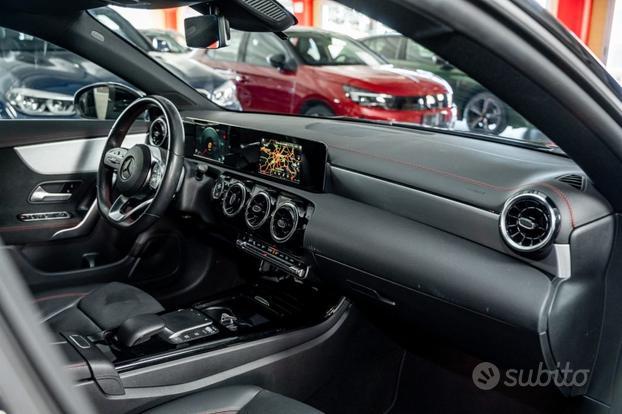 MERCEDES-BENZ CLA 200 d Automatic Premium