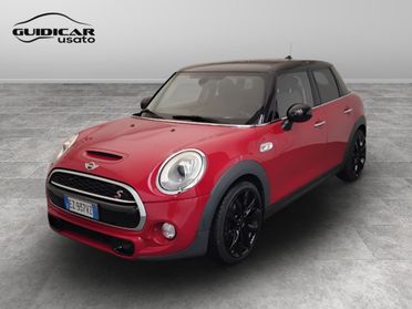 MINI Mini IV F55-F56 2014 - Mini 2.0 Cooper SD 5p auto