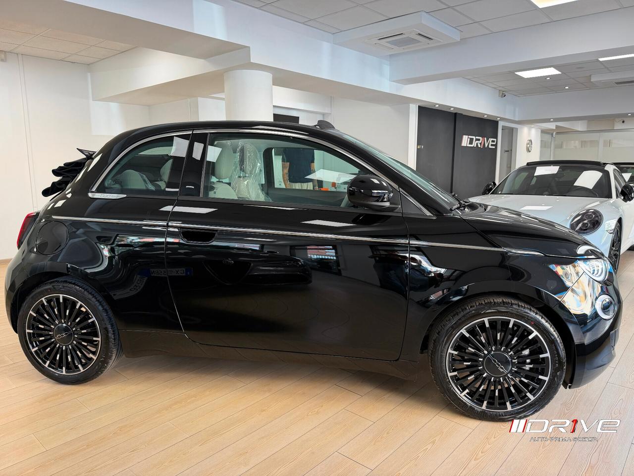 FIAT 500 (2020-->) 500 Cabrio Hybrid La Prima