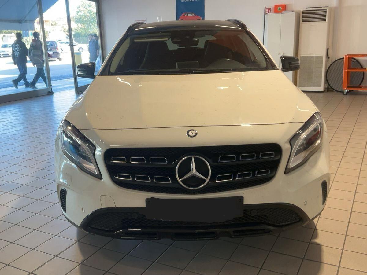 MERCEDES BENZ GLA 200 D 4 MATIC SPORT