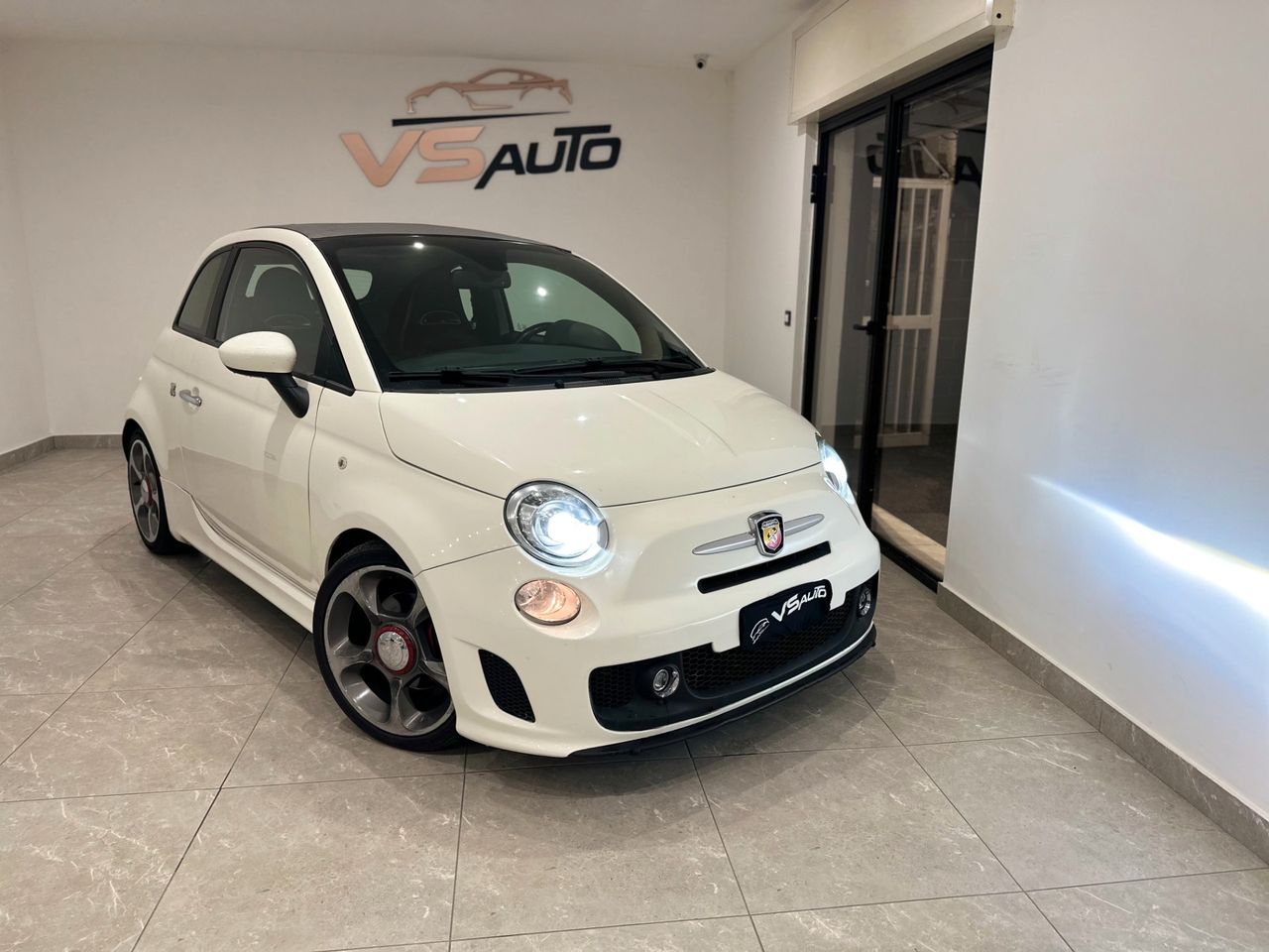 Abarth 500 C 1.4 Turbo T-Jet Custom