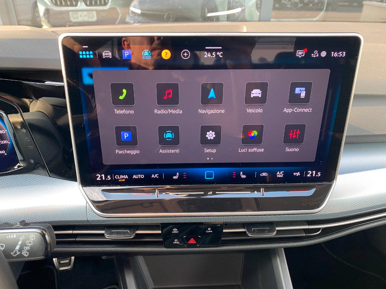 Volkswagen Golf 1.5 TSI 116 CV LIFE GOAL, WINTER PACK, FARI LED, CARPLAY, LUCI AMBIENTE