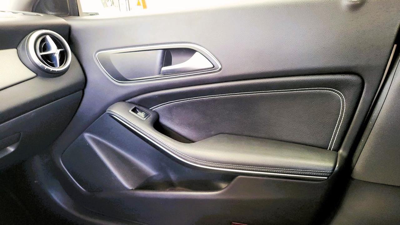 MERCEDES-BENZ CLA 200 d S.W. Automatic Sport