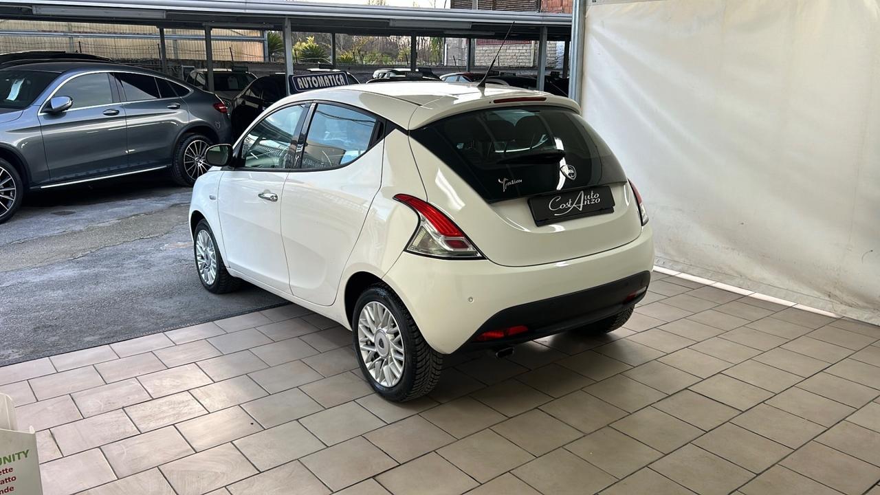 Lancia Ypsilon 0.9 TwinAir Automatica Platinum 2015