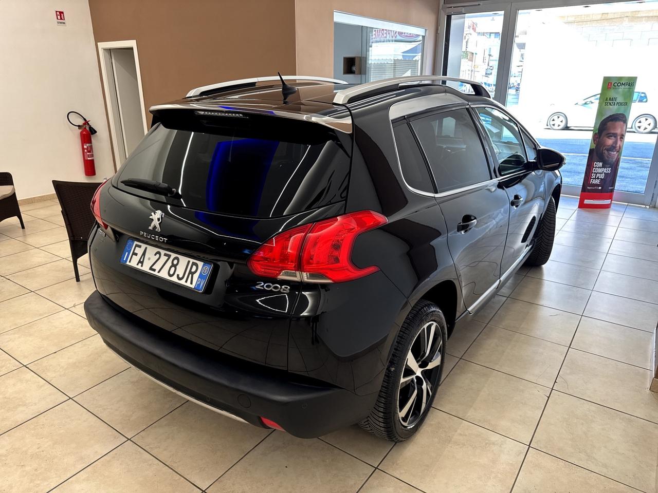 Peugeot 2008 BlueHDi 120 S&S Allure