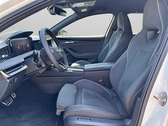 SKODA Superb 2.0 TDI DSG Wagon Sportline