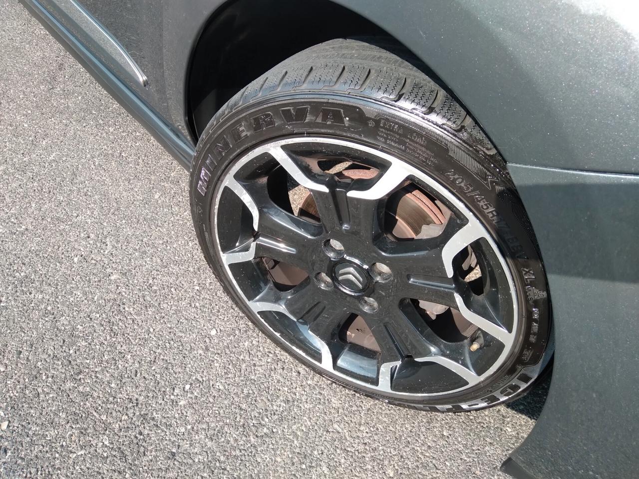 DS3 1.4 HDi 68cv sport-chic x neopatentati