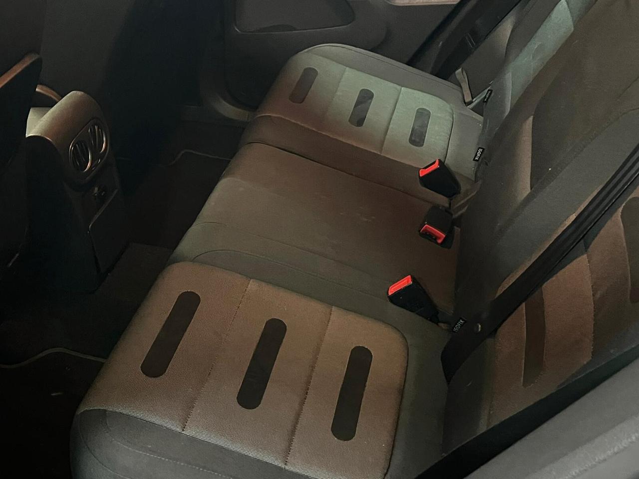 Volkswagen Tiguan 2.0 16V TDI DPF tiptronic Track & Field (28°)