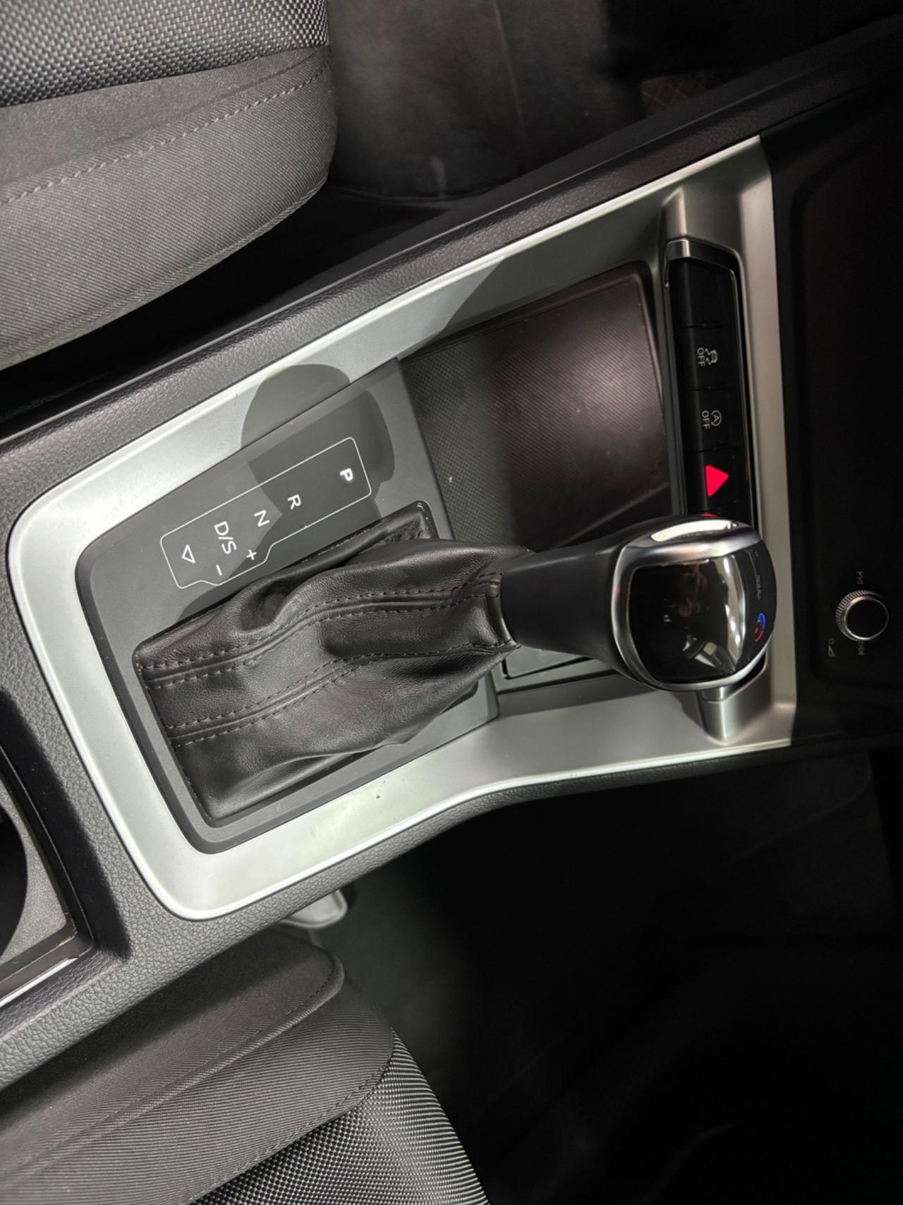 Audi Q3 35 TDI S tronic Business