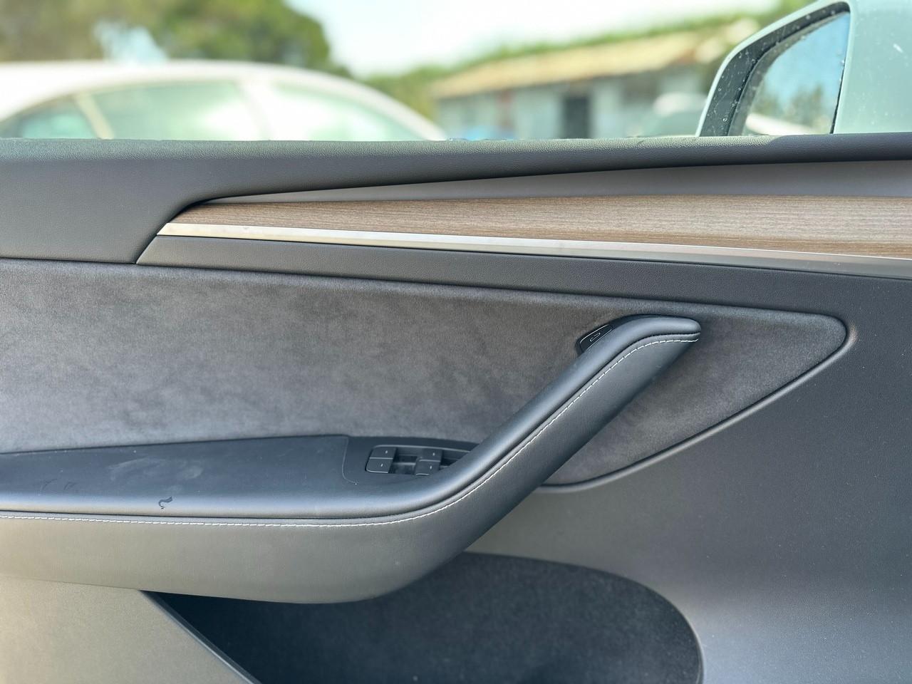 TESLA Model Y 2021 - Model Y Single Motor rwd