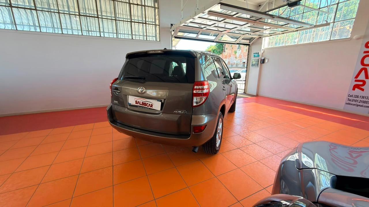 Toyota RAV 4 RAV4 Crossover 2.0 Exclusive