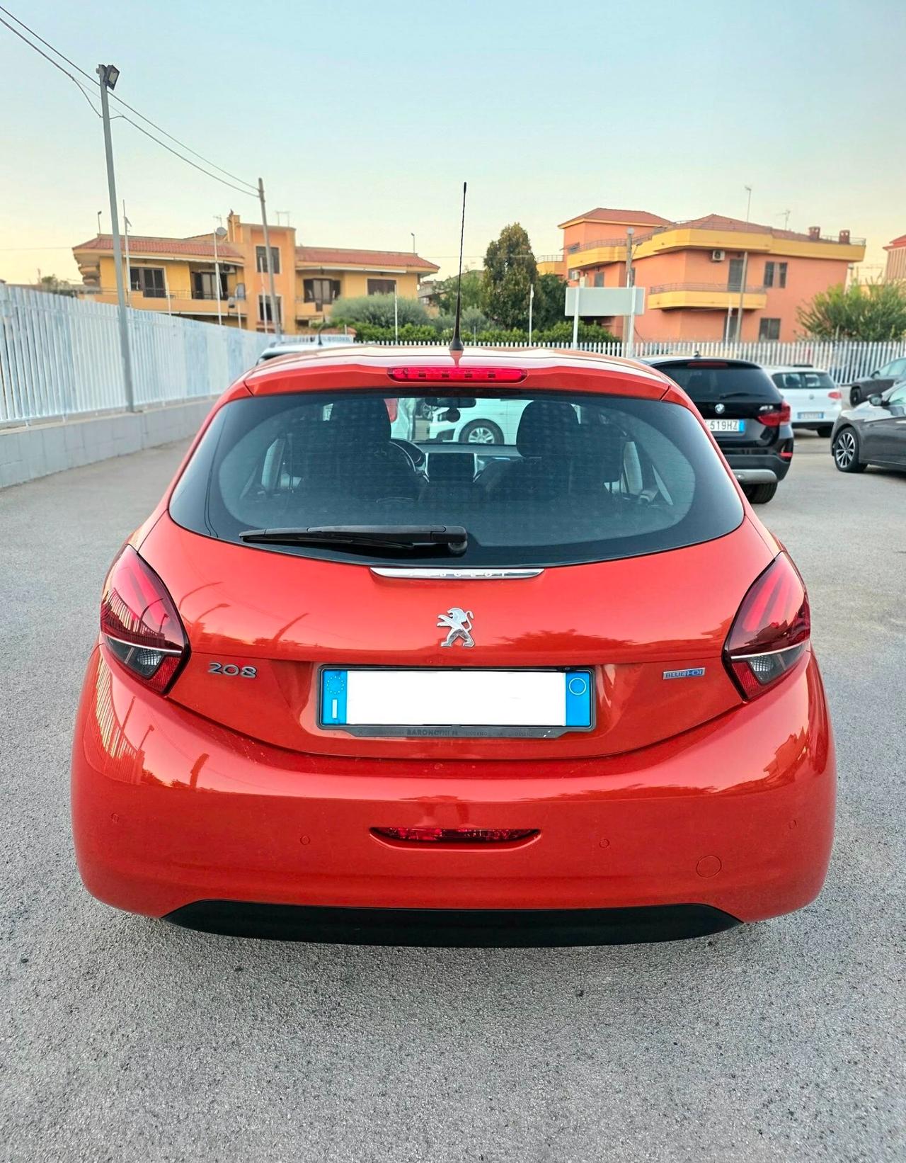 Peugeot 208 1.6 BlueHDi 75cv 5 porte Allure
