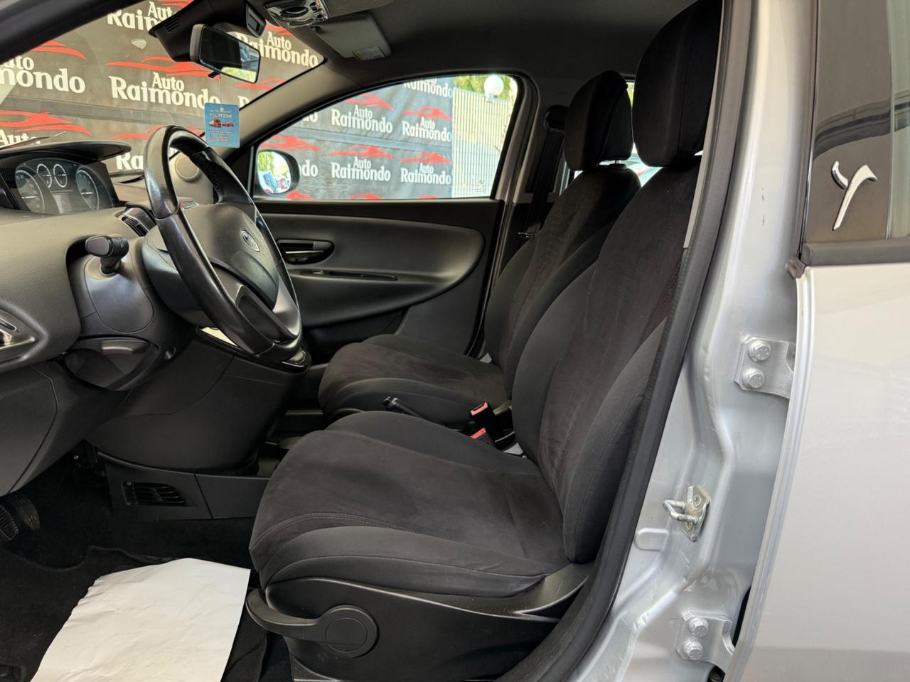 Lancia Ypsilon 1.2 GPL Platinum