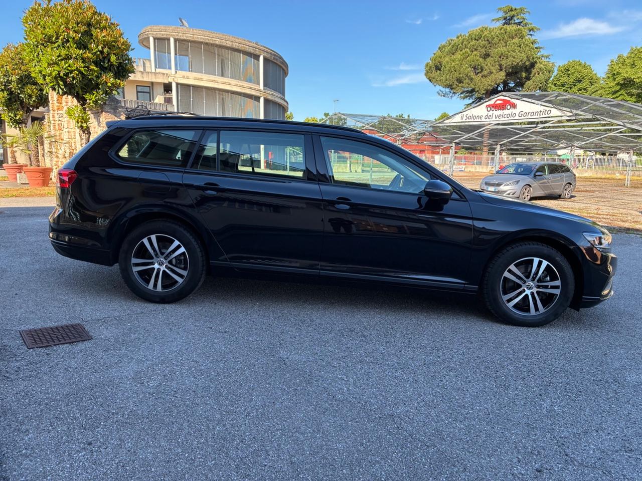 Volkswagen Passat Variant 1.6 TDI SCR DSG Business BMT