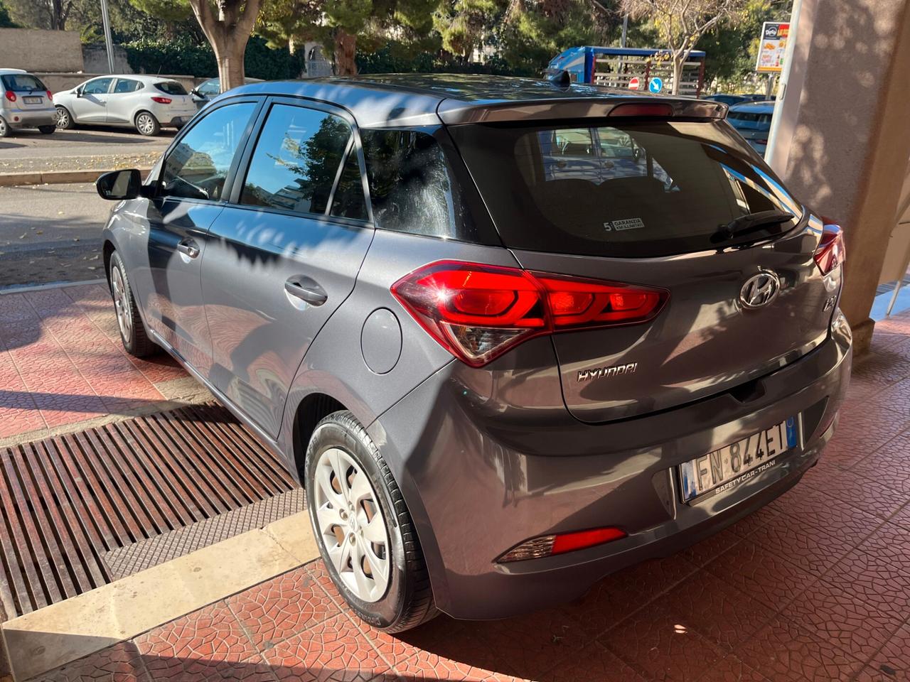 Hyundai i20 1.2 5p perfetta garantita-2018