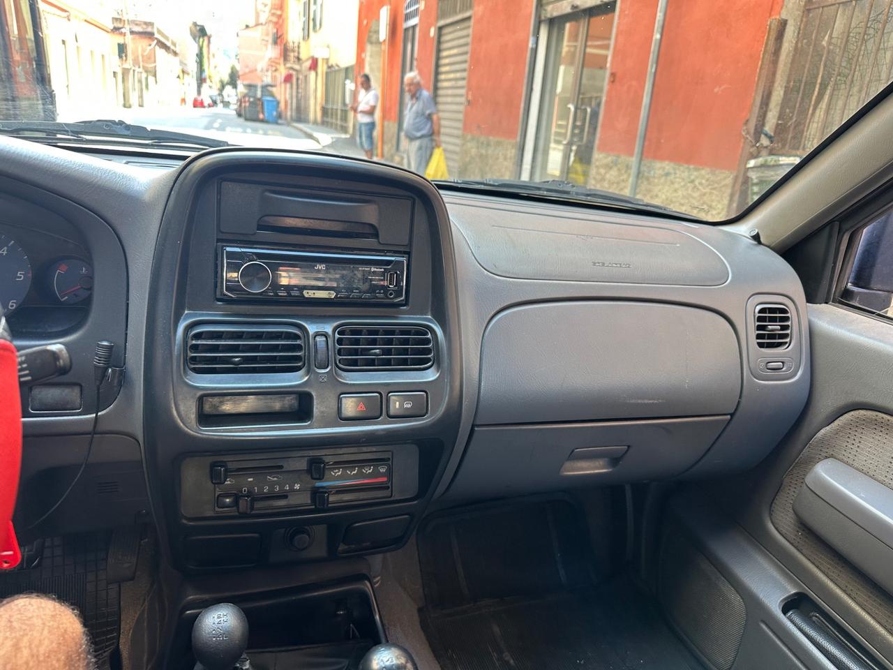 Nissan Navara 2.5 dCi 4 porte Double Cab XE