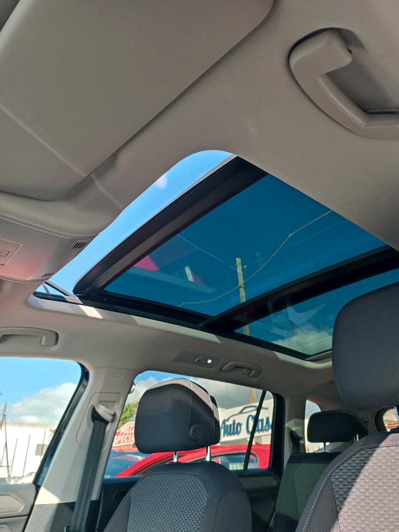 Volkswagen Tiguan con Tetto apribile