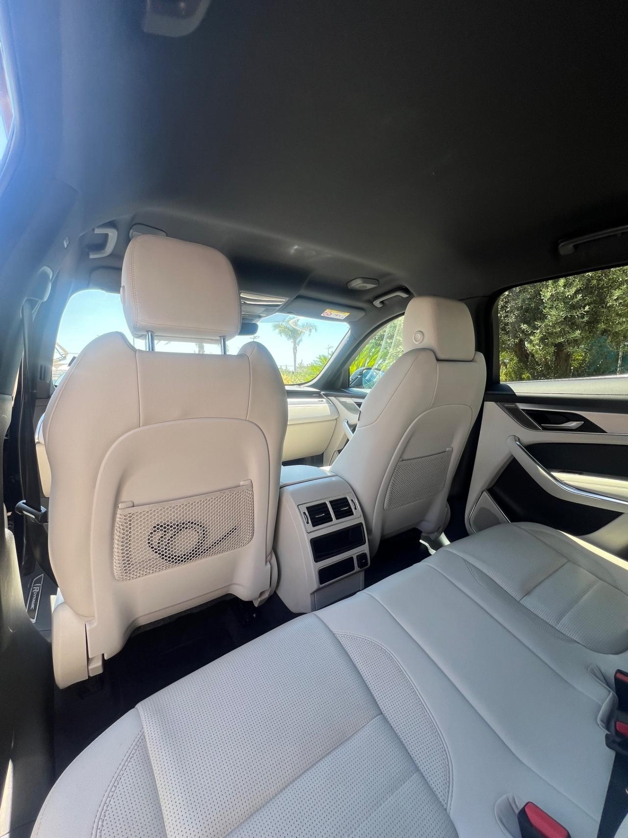 Jaguar F-Pace 2.0 D 204 CV AWD aut. R-Dynamic S