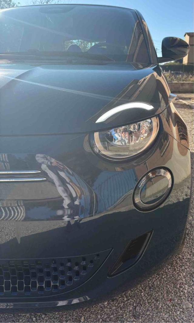 FIAT 500e 3+1 42 kWh Icon