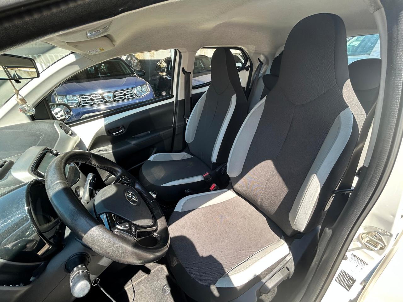 Toyota Aygo 1.0 VVT-i 72 CV 5 porte x-cool