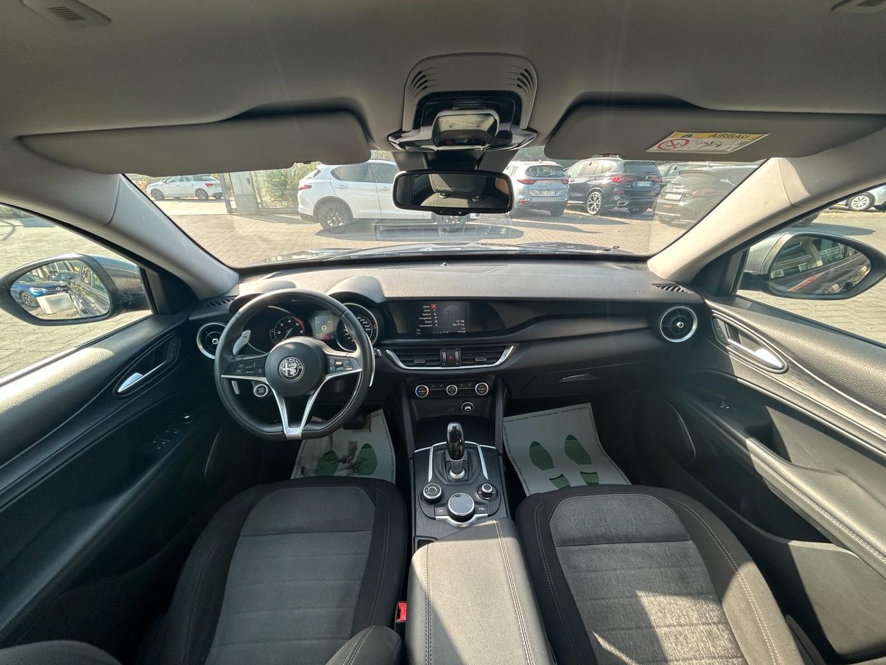Alfa Romeo Stelvio 2.2 t Business Q4 210cv auto