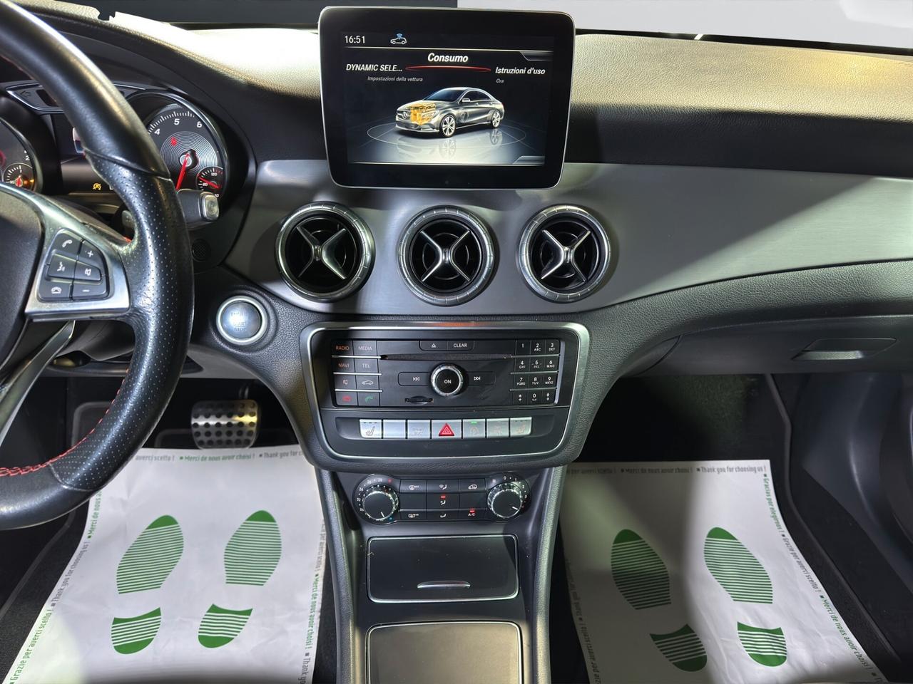 Mercedes-benz CLA 200 Premium