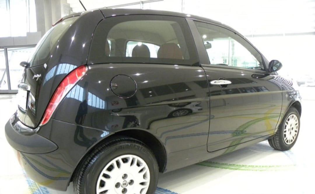 Lancia Ypsilon 1.2 Argento 44KW NEOPATENTATI