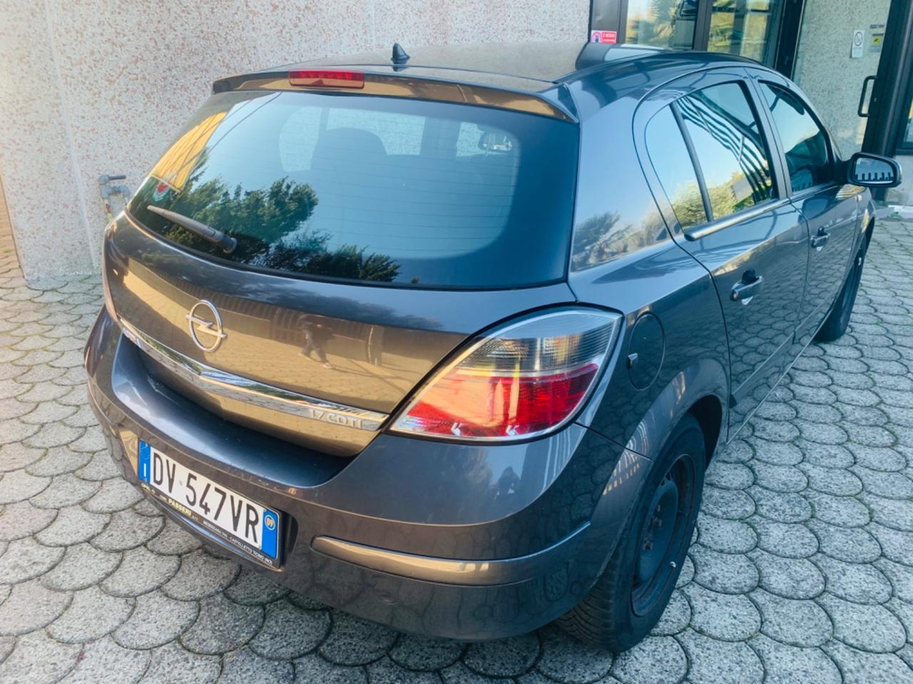 Opel Astra 1.7 CDTI 110CV 5 porte Cosmo