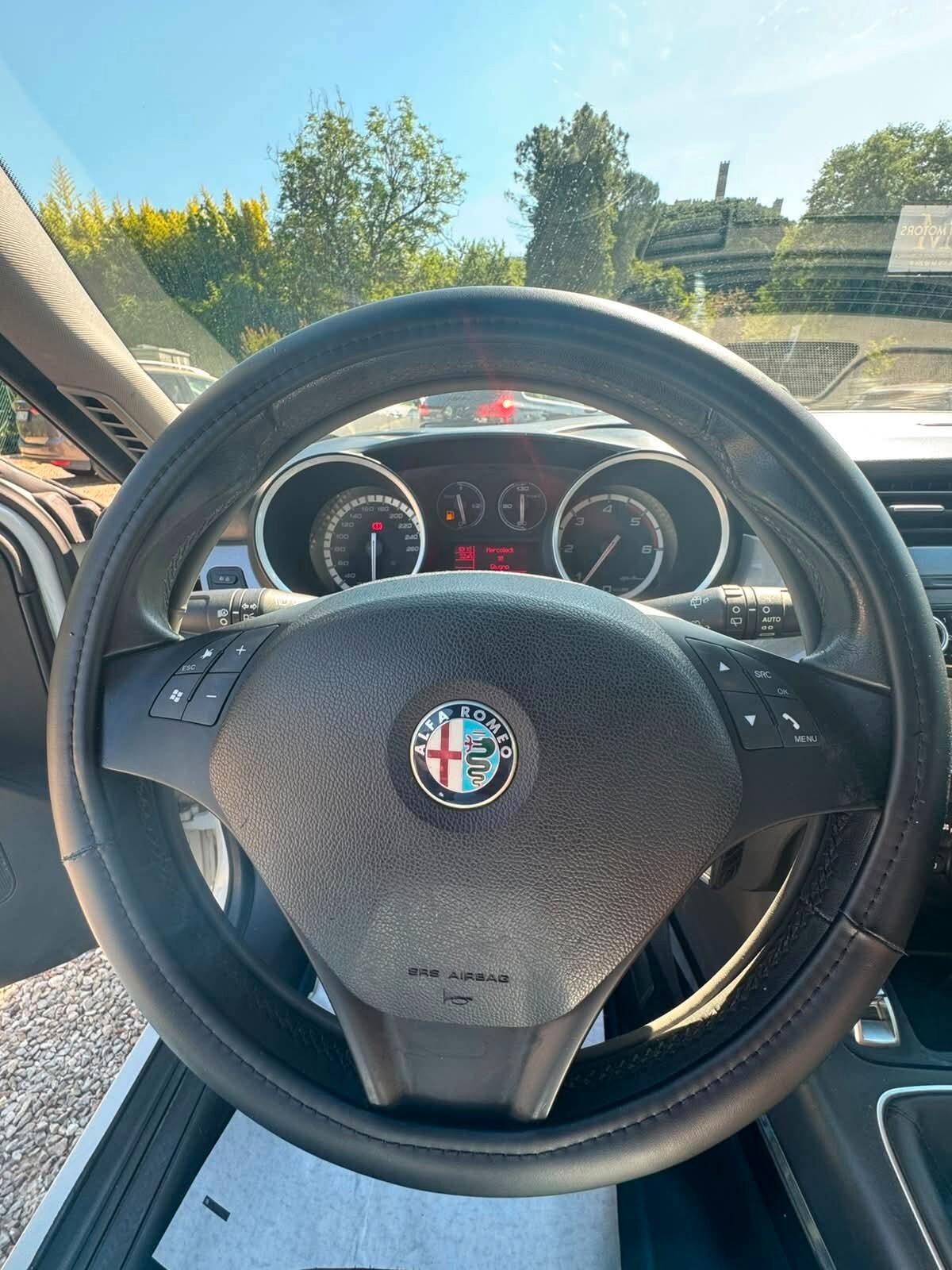 Alfa Romeo Giulietta 1.6 JTDm-2 105 CV Exclusive