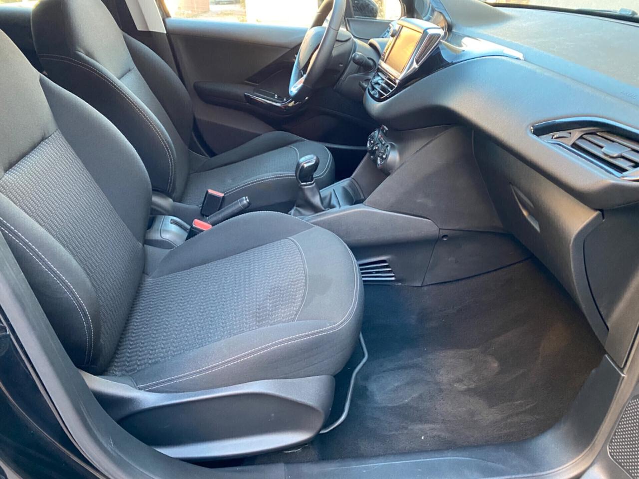 Peugeot 208 Allure 1.2 Benzina Anno 2018