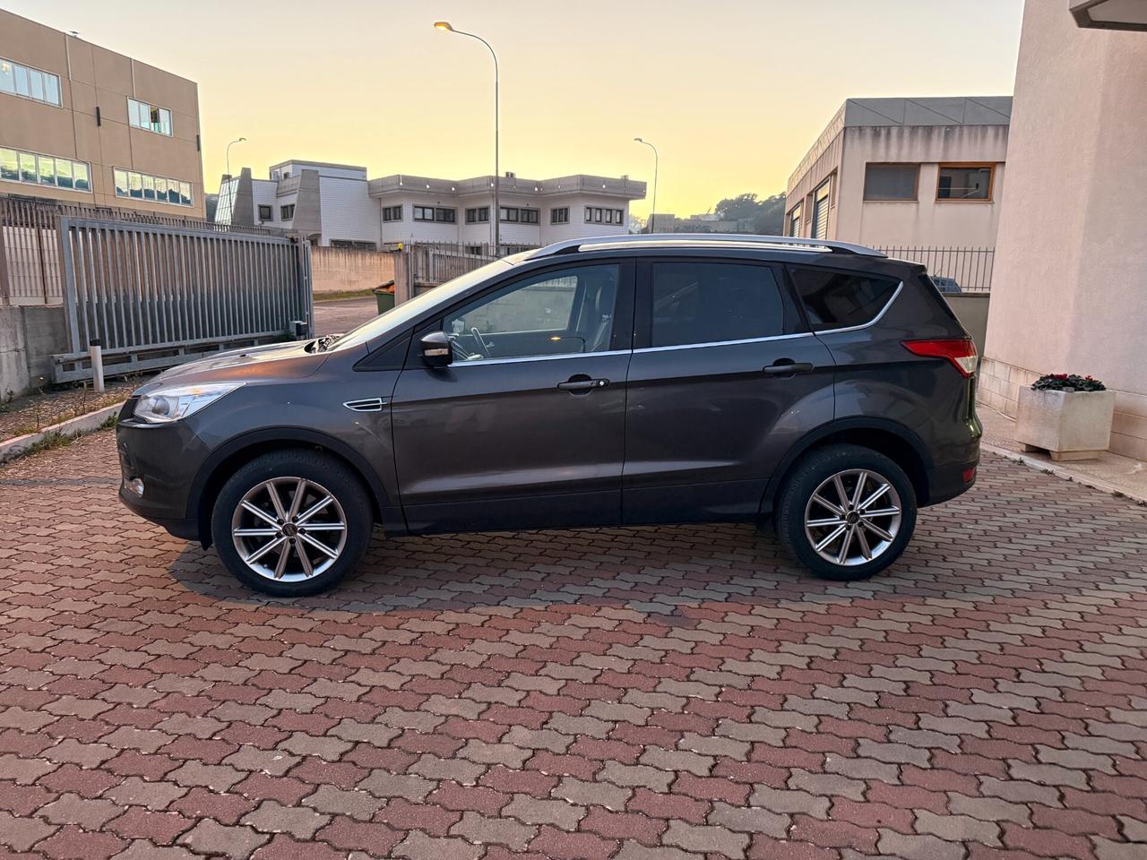 Ford Kuga 2.0 TDCI 120 CV S&S 2WD Titanium Navi Pelle