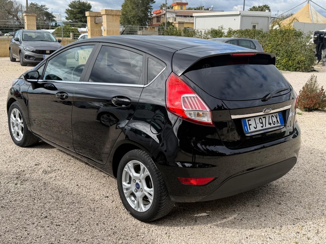 Ford Fiesta 1.5 TDCi 75CV 5 porte Titanium