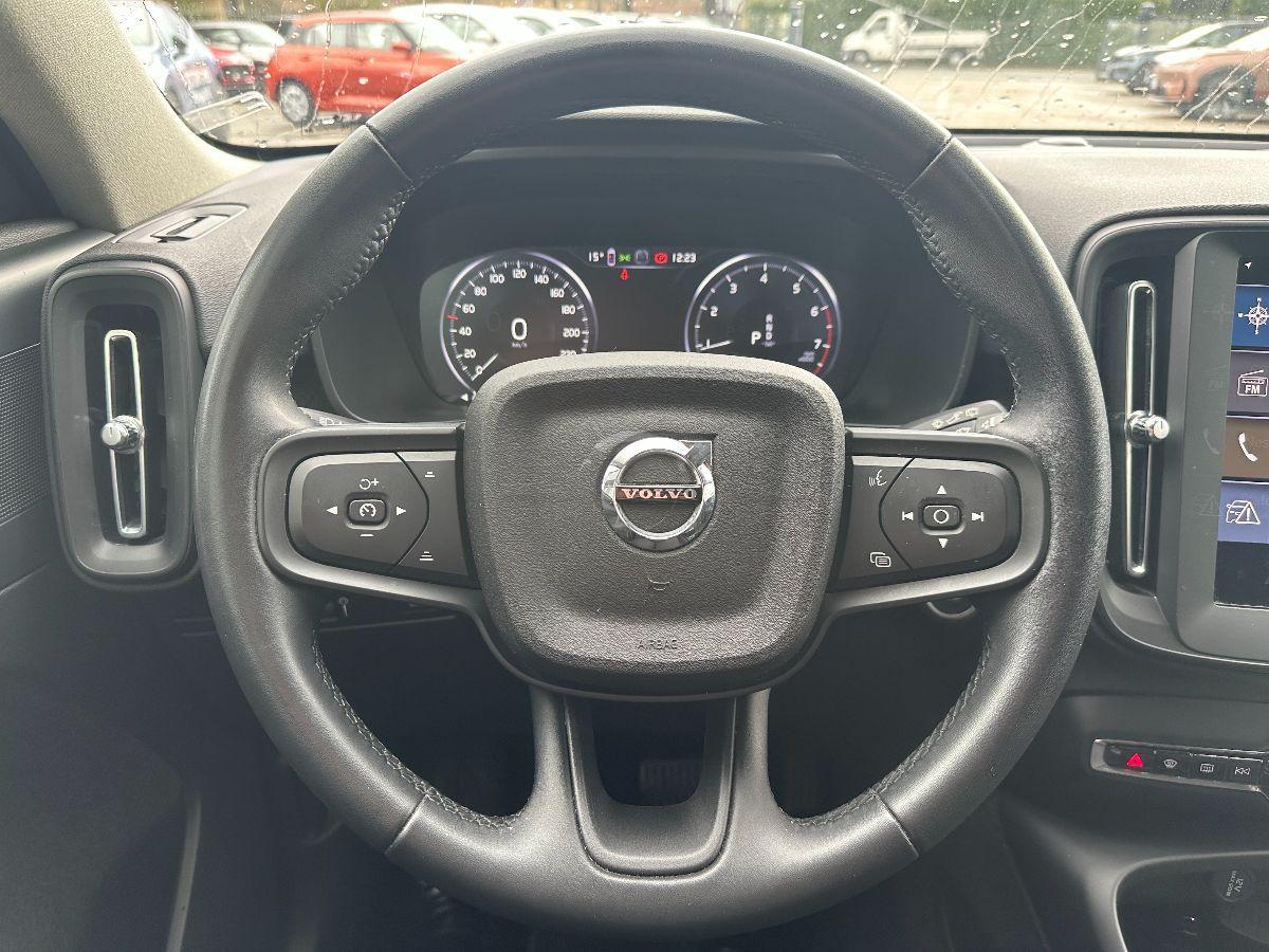 VOLVO - XC40 - T2 automatico Essential