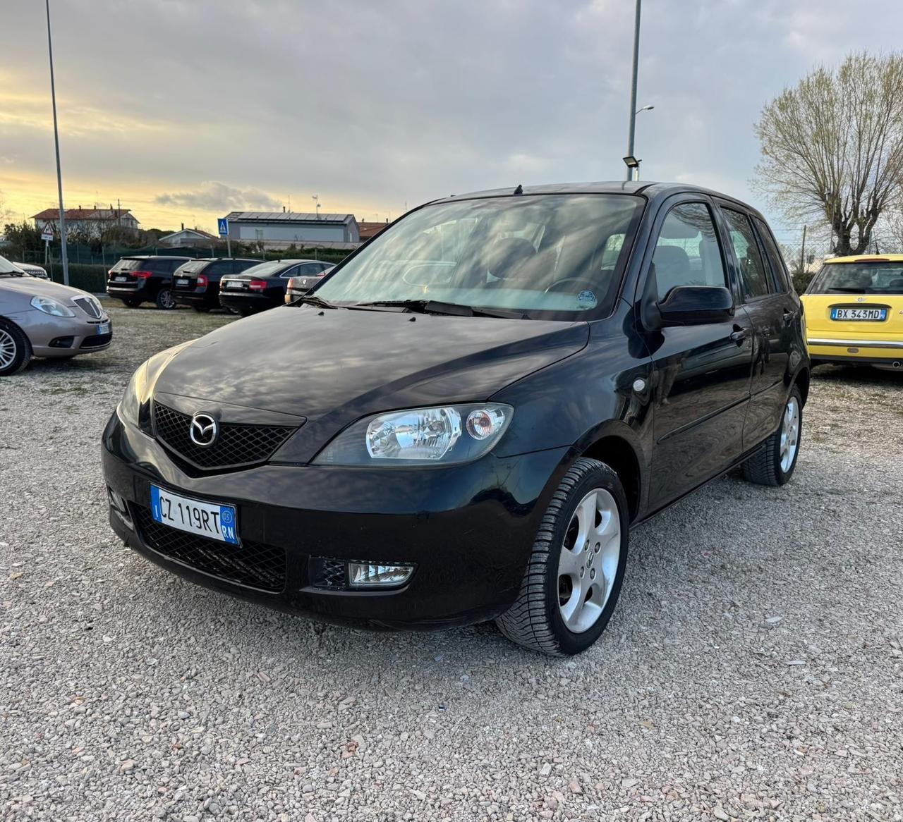 Mazda 2 1.2 16V 5p. Sony Ericsson Neopatentati