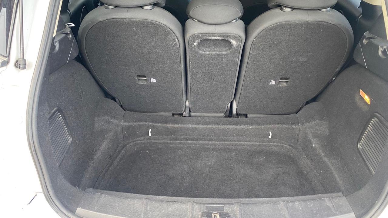 Mini Cooper Countryman 1.6 D ALL4