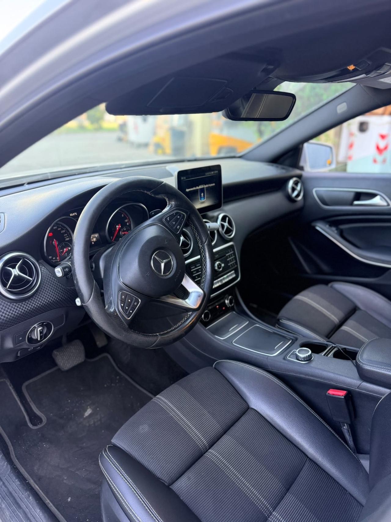Mercedes-benz A 180 d Automatic Premium