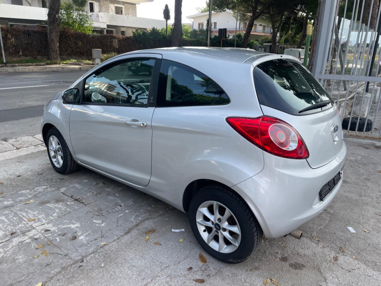 Ford Ka Ka 1.2 8V 69CV Champions Edition