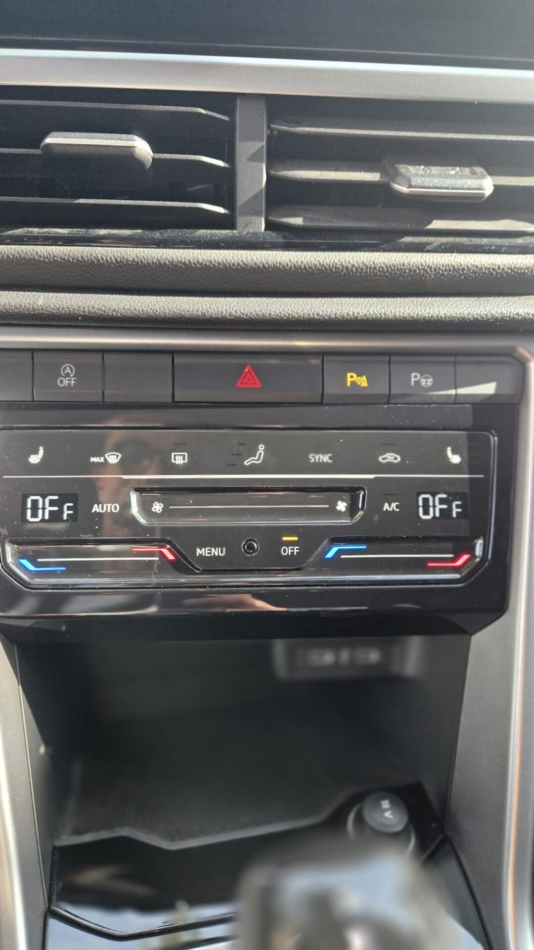 Volkswagen T-Roc 2.0 tdi Style 150CV dsg Uff Italy Led USB App Lega