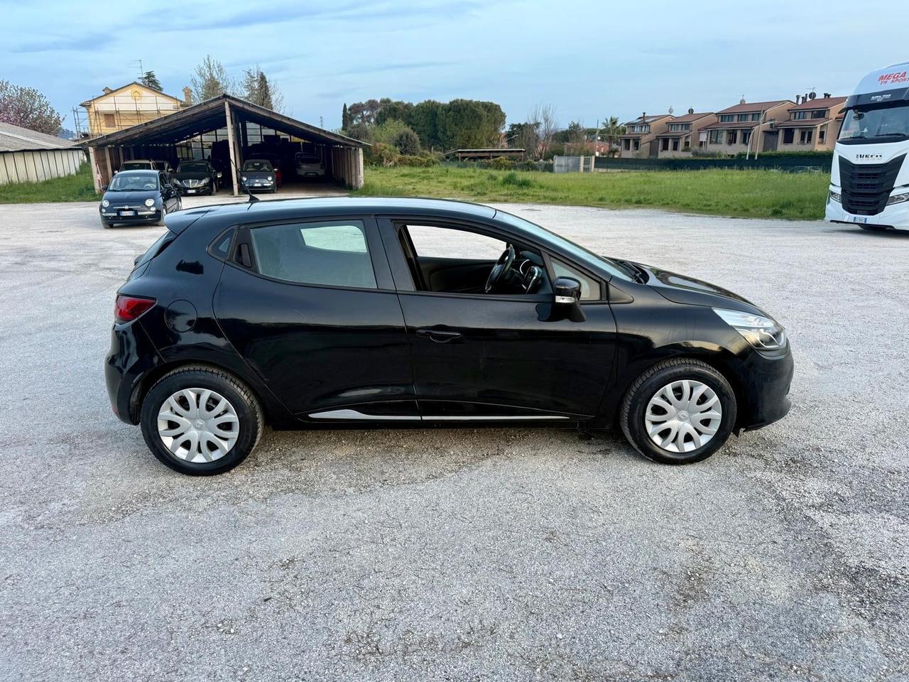 Renault Clio 1.2 Benzina GPL Neopatentati UNIPRO