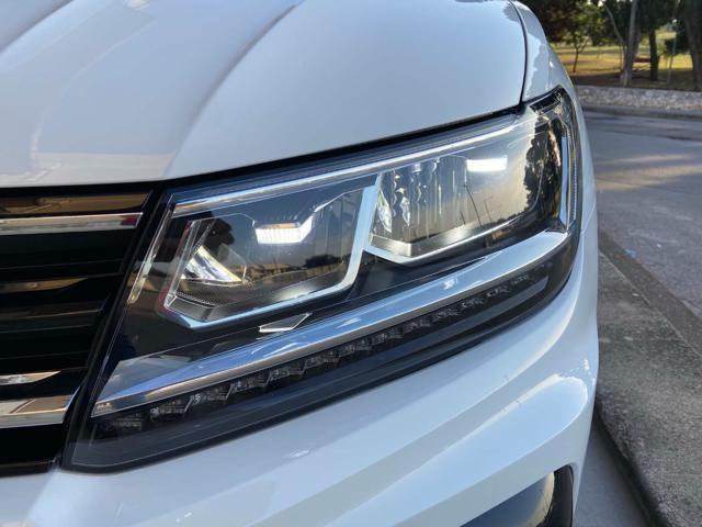 VOLKSWAGEN Tiguan 2.0 TDI DSG Sport BMT R-LINE