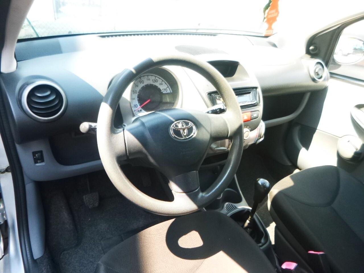 Toyota Aygo X 1.0 VVT-i 72 CV 5 porte Active neopatentati