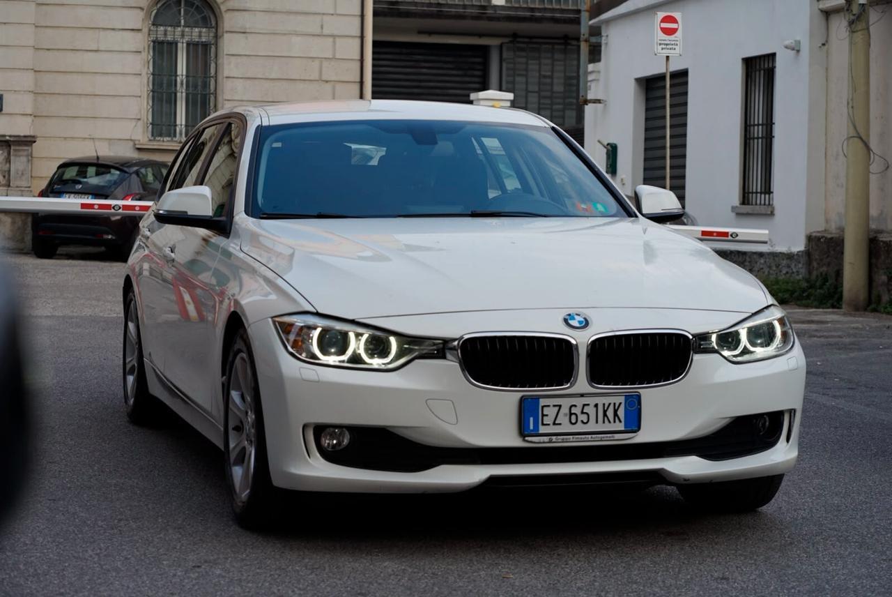 BMW 318 318d Touring Business aut.