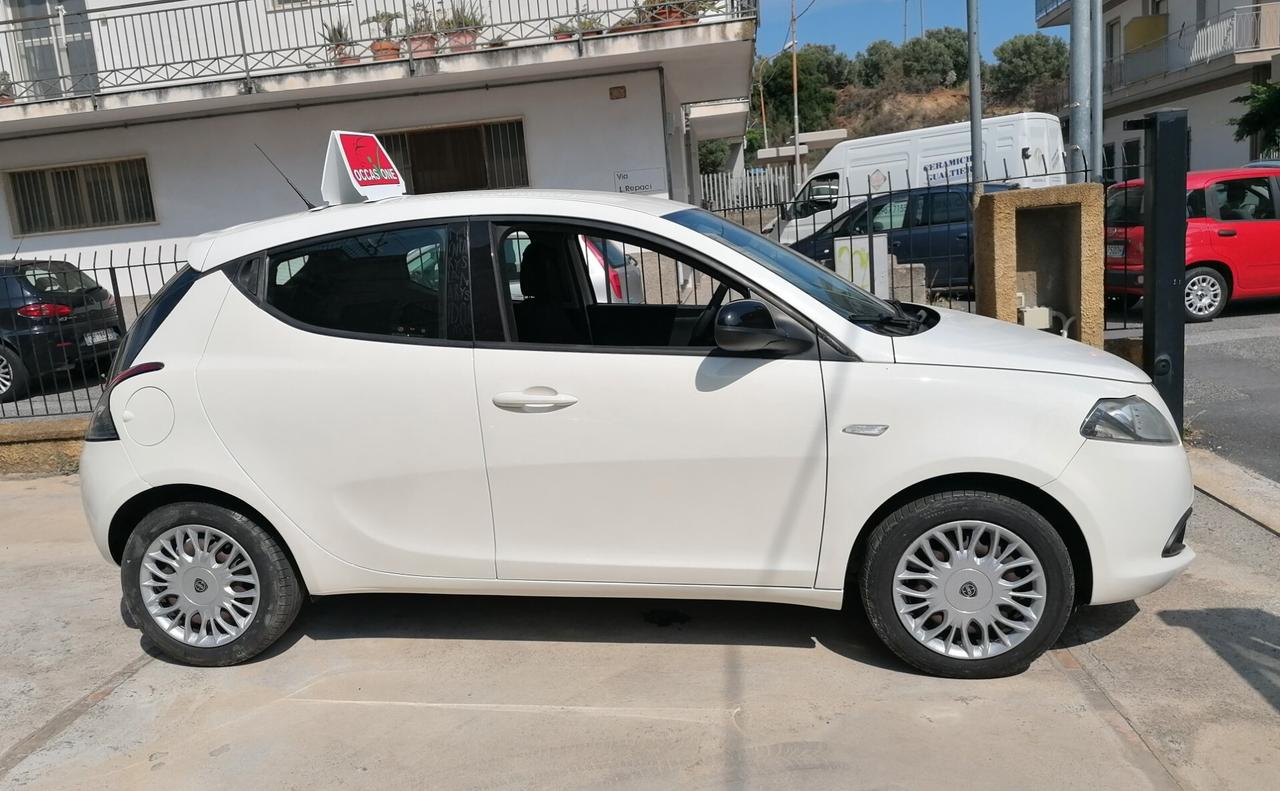 Lancia Ypsilon 1.2 69 CV 5 porte GPL Ecochic Elefantino
