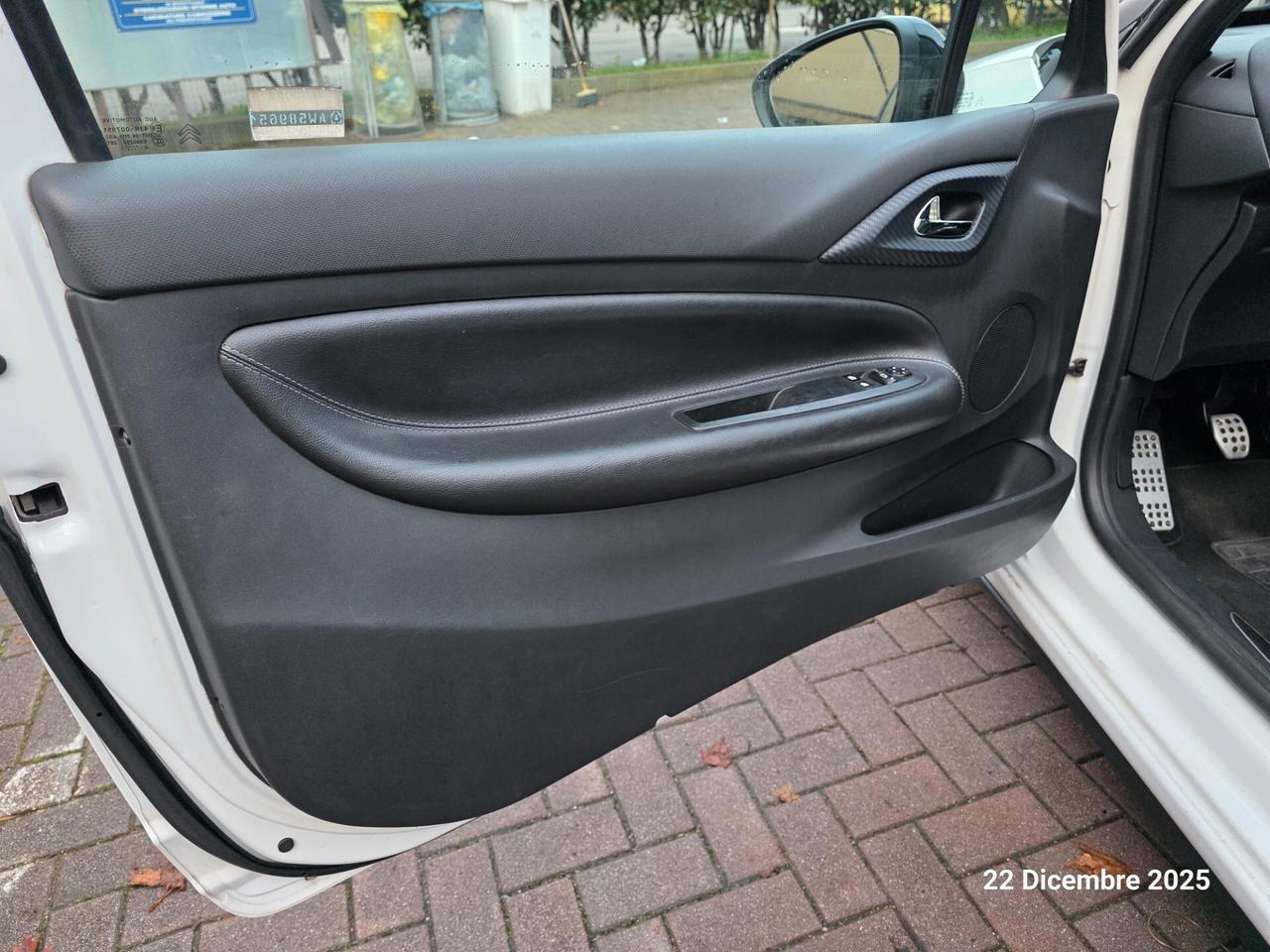 Ds DS3 3 1.6 THP 155 Just Black