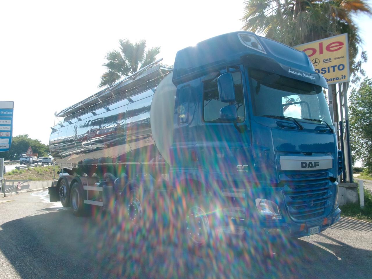 DAF CF 460 E6 4 ASSI CISTERNA LATT 31500L ATP 5/26