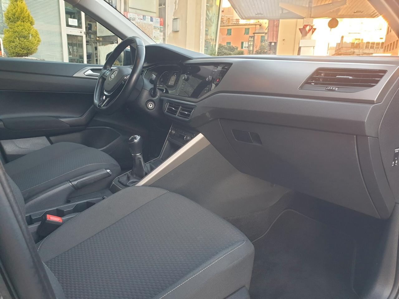 Volkswagen Polo 1.0 TSI 5p. r line